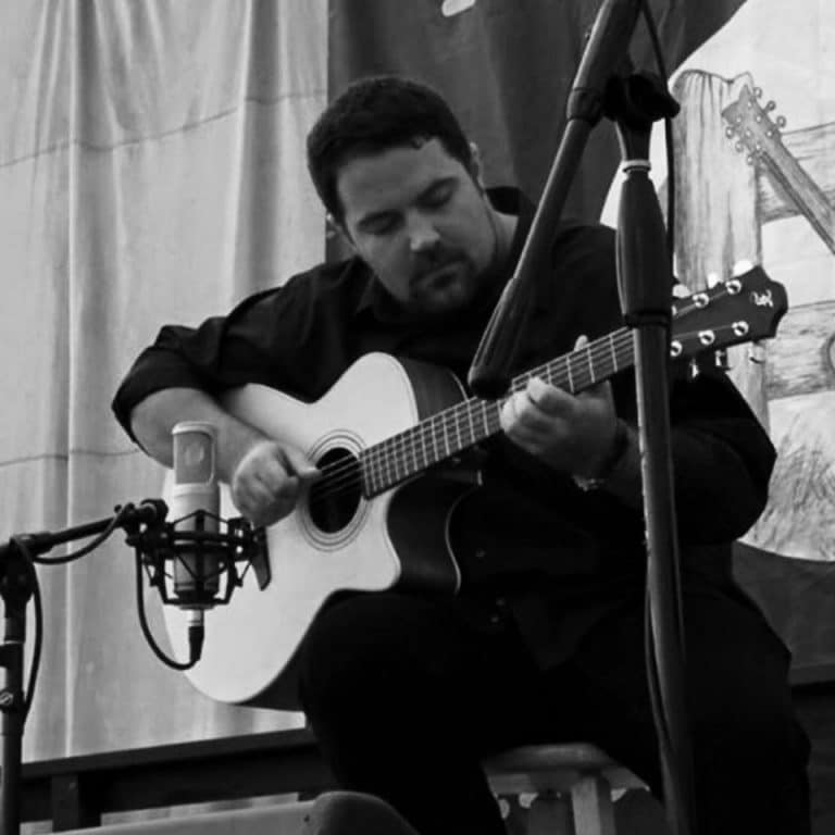 Kevin Blake Goodwin: Percussive Fingerstyle Acoustic Guitar - Strymon